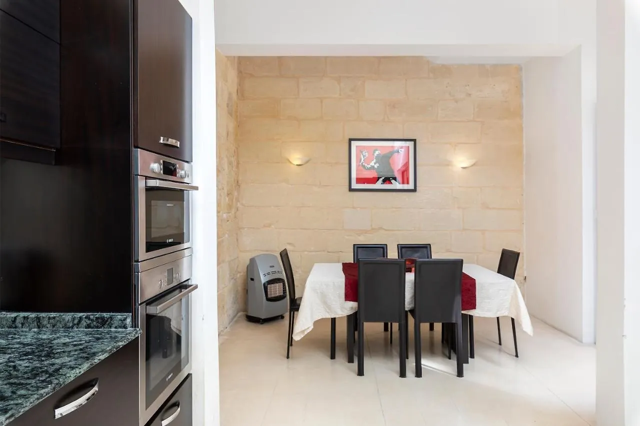 Traditional & Modern Maltese Townhouse - Rooftop Terrace And Sea Views, Close To Birgu Waterfront Cospicua Malta