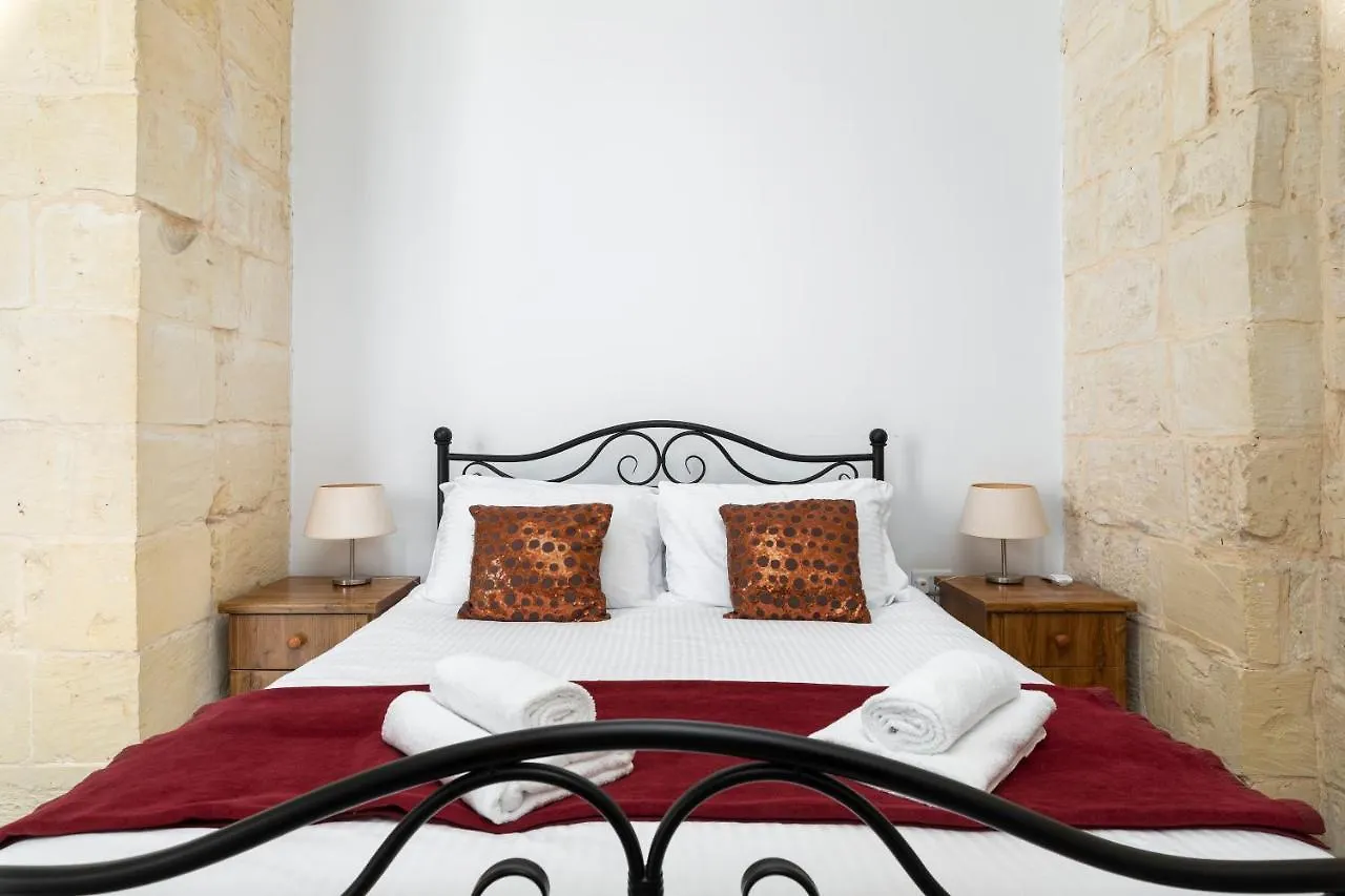 Traditional & Modern Maltese Townhouse - Rooftop Terrace And Sea Views, Close To Birgu Waterfront Cospicua Malta