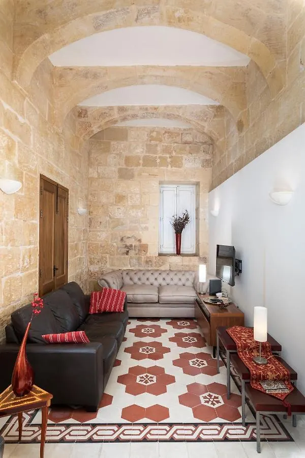 Holiday home Traditional & Modern Maltese Townhouse - Rooftop Terrace And Sea Views, Close To Birgu Waterfront Cospicua