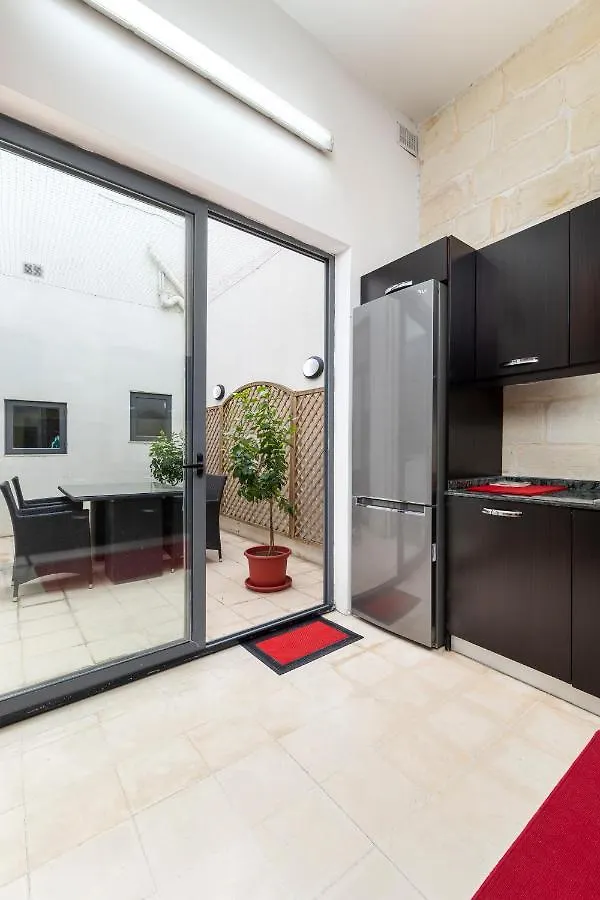 Holiday home Traditional & Modern Maltese Townhouse - Rooftop Terrace And Sea Views, Close To Birgu Waterfront Cospicua