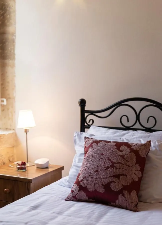 Traditional & Modern Maltese Townhouse - Rooftop Terrace And Sea Views, Close To Birgu Waterfront Cospicua Holiday home