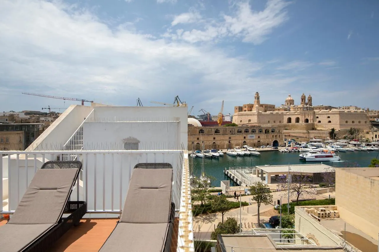 Holiday home Traditional & Modern Maltese Townhouse - Rooftop Terrace And Sea Views, Close To Birgu Waterfront Cospicua