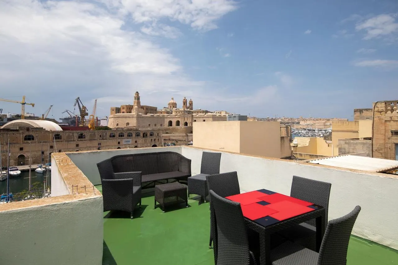 Traditional & Modern Maltese Townhouse - Rooftop Terrace And Sea Views, Close To Birgu Waterfront contacts